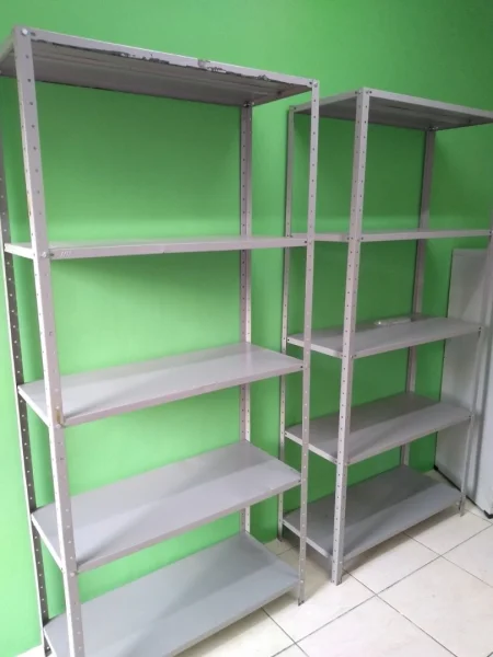 Estante de Aço