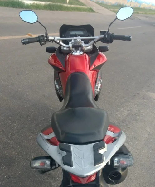 Vendo Motocicleta XRE 300