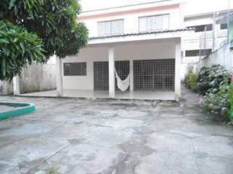 Casa com 4 Dorms em Jaboatão dos Guararapes - Piedade por 830.000,00 à Venda
