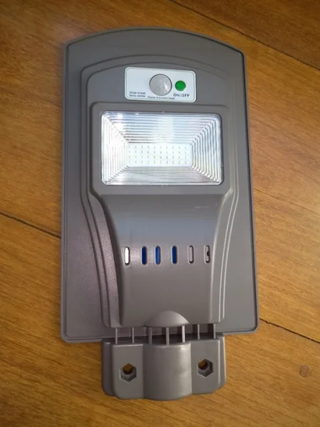 Luminária Modelo Pública Led Solar