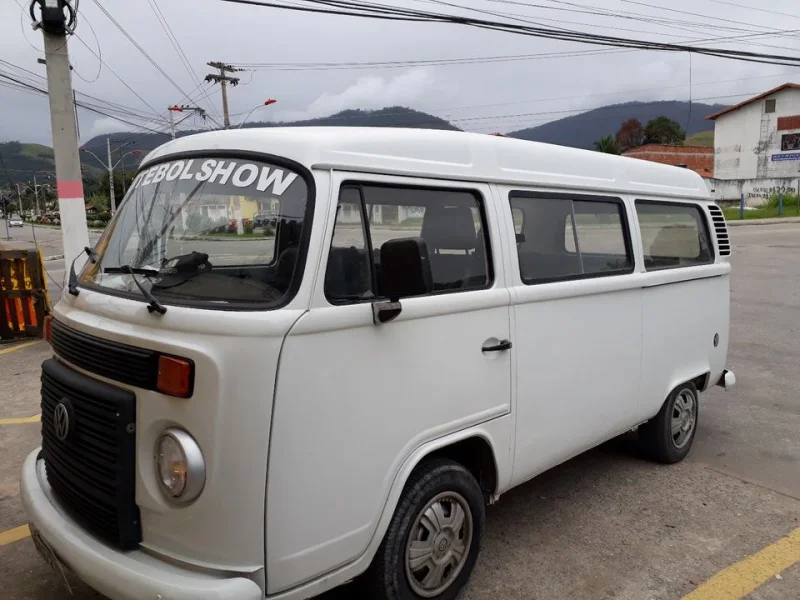 Vendo ou Troco Kombi por Van