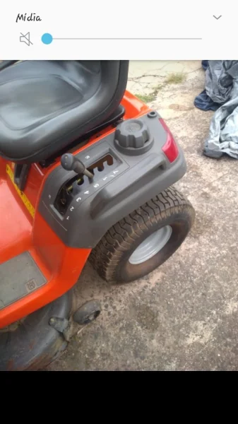 Vende Trator