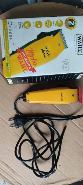 Máquina de Cortar Cabelo Wahl Classic 127V