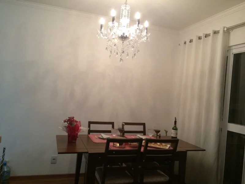 Conjunto Mesa e Cadeiras Sala de Estar