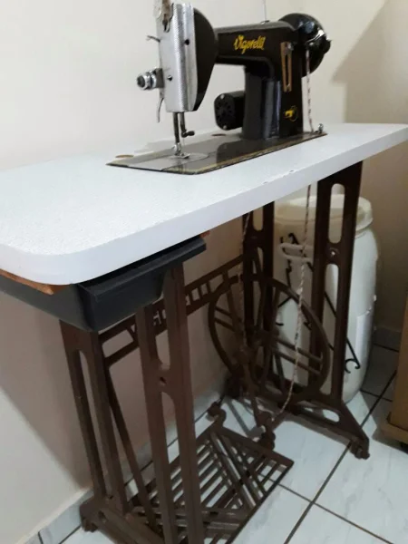Máquina de Costura Vigorelli