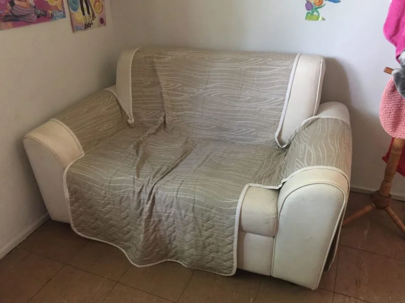 Sofá de Dois Lugares