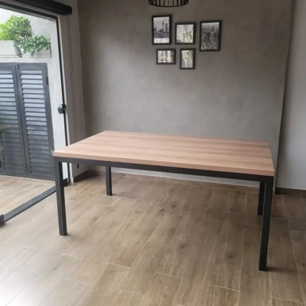Mesa de Jantar Estilo Industrial 180cm Comprimento X 100cm Largura