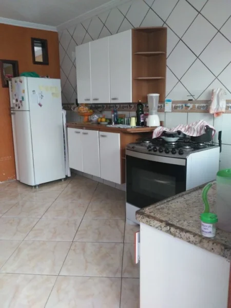 Troco Excelente Casa 3 Quartos na Região dos Lagos por Apt no Rio