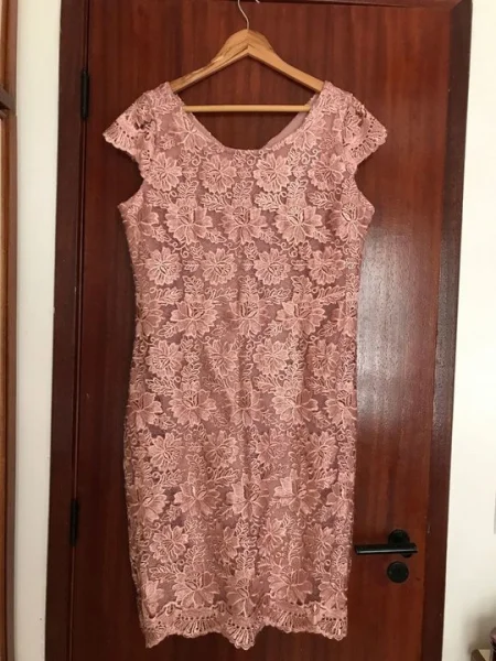 Vestido de Festa de Renda (nunca Usado)